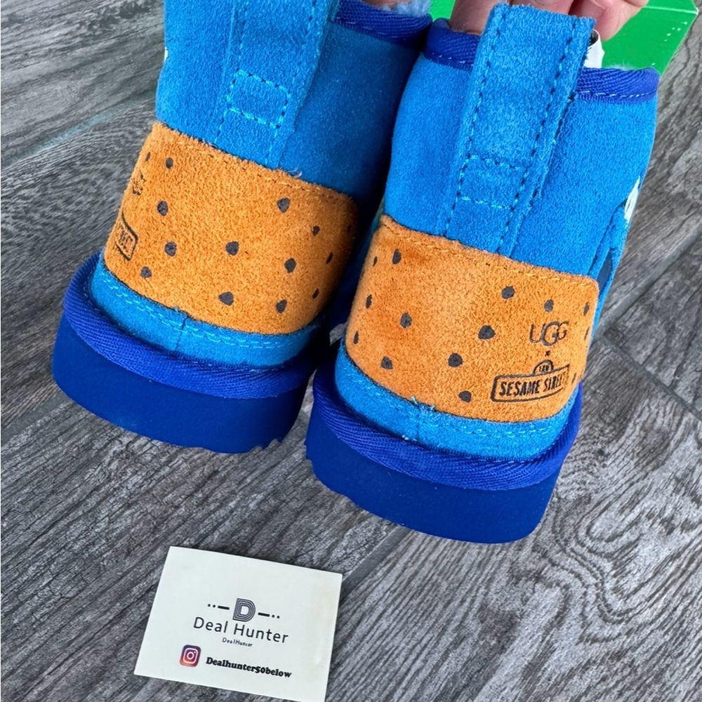 Brand New UGG X Elmo Neumel II “Blue” Kids Boots - Picture 5 of 12
